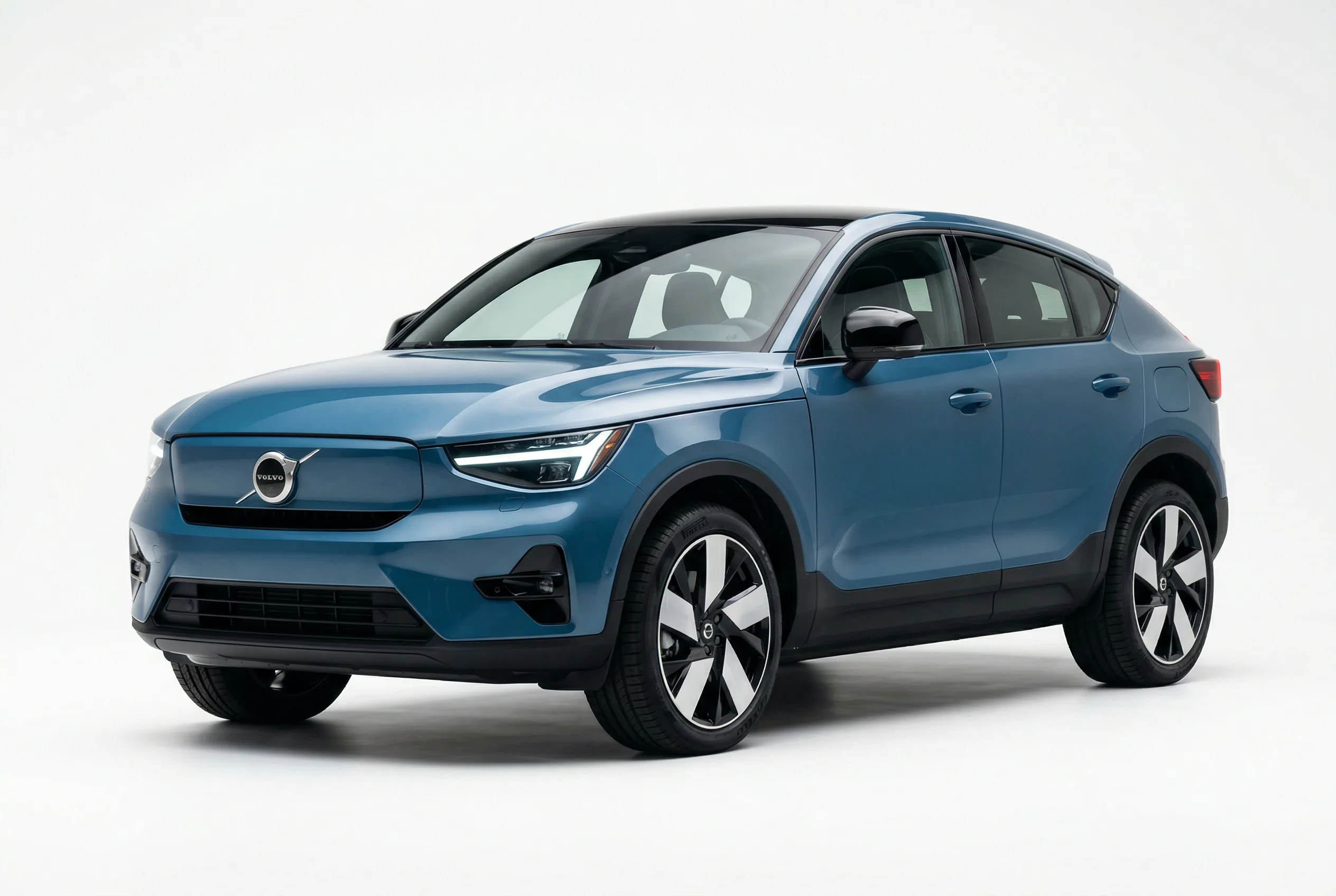 וולוו C40 Recharge - Volvo C40 Recharge
